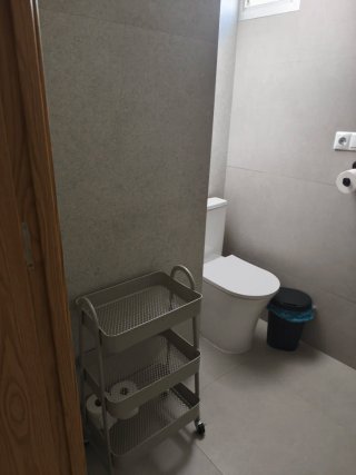 SÓLO QUEDAN 2 HABITACIONES, SÓLO CHICAS.