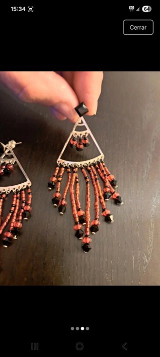 Pendientes largos rojos y negros