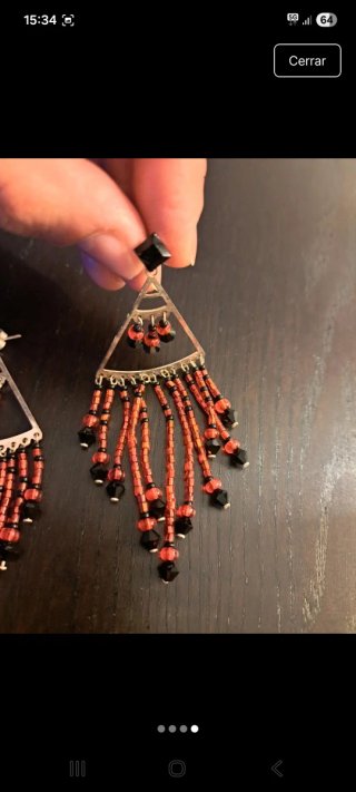 Pendientes largos rojos y negros