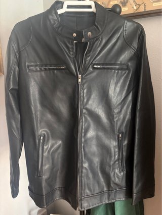 Chaqueta de cuero hombre negra.