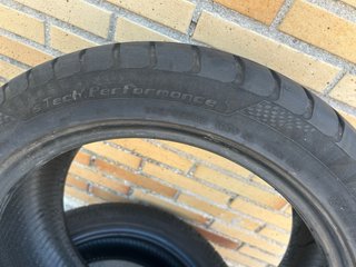 Neumáticos 245/45R18