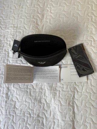 Funda gafas Emporio Armani negra