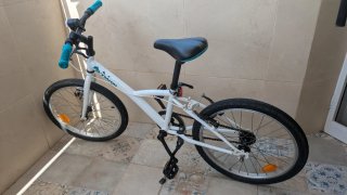Bicicleta infantil BTWIN blanca