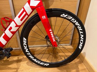 Trek Madone SLR Gen 6 edición Trek Segafredo.