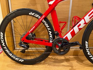 Trek Madone SLR Gen 6 edición Trek Segafredo.