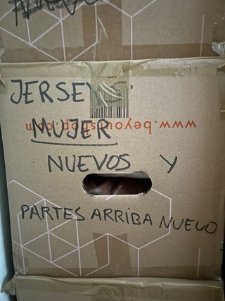 Lote 8 Cajas Ropa
