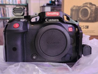 Cámara Canon EOS R5C en estado IMPECABLE/COMONUEVA