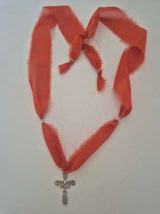 Collares y pulseras
