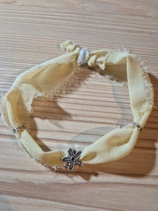 Collares y pulseras