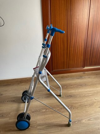 Andador aluminio con ruedas