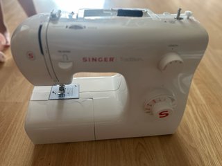 Máquina de coser Singer Tradition 2250