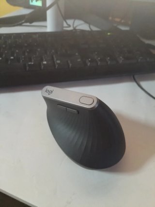 Ratón Ergonómico Vertical Logitech MX