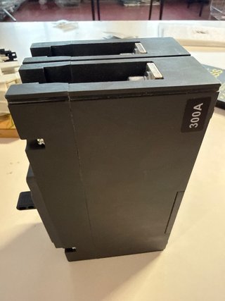 Interruttore automatico Heschen MCCB