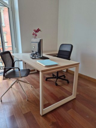 Mesa de despacho madera y metal