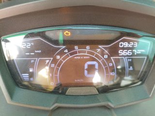 Aprilia SR GT 125 Maxi Scooter Azul/Plata