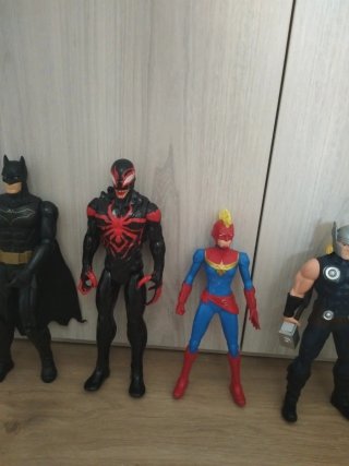 Figuras Marvel y DC