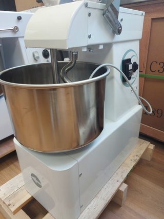 IMPASTATRICE EVO 15 LT PER 12 KG DI MASSA TOTALE