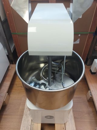 IMPASTATRICE EVO 15 LT PER 12 KG DI MASSA TOTALE