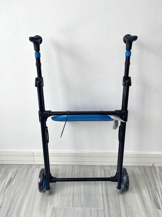 Andador Forta Air-On con asiento. Nuevo .