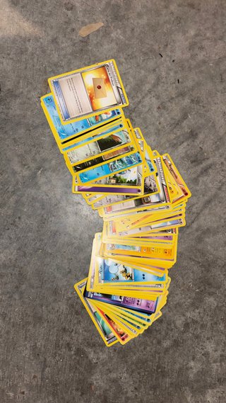 Lote Cartas Pokémon + Lata Original
