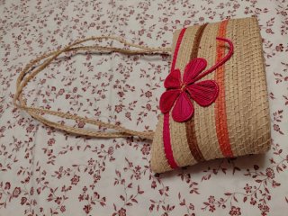 Bolso de verano beige y rosa