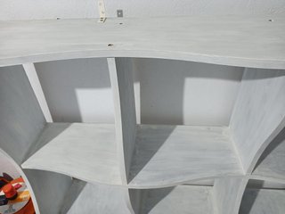 Estantería blanca de madera