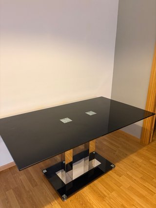 Mesa de comedor cristal y metal moderna
