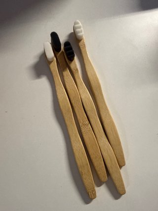 Set 4 Spazzolini Bambù Bianco e Nero