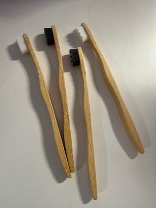 Set 4 Spazzolini Bambù Bianco e Nero