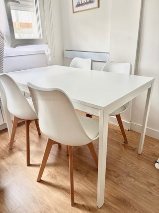 Mesa y 4 Sillas Comedor Blanco/Madera