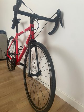Bicicleta de carretera Btwin Roja