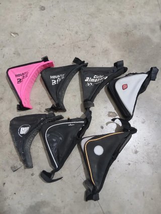 Bolsas Triangulares para Bicicleta (Varias)