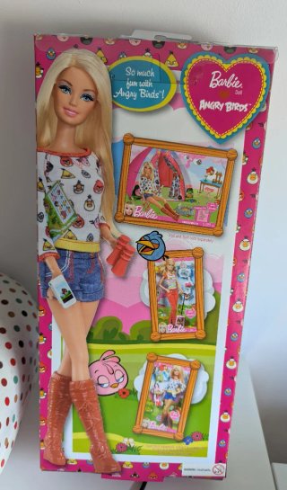 Muñeca Barbie Angry Birds