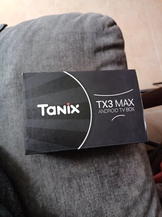 Tanix TX3 MAX Android TV Box