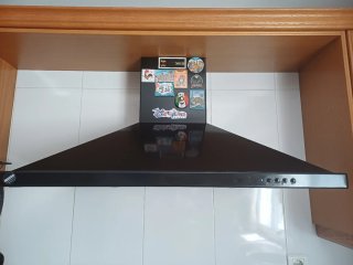 Campana extractora negra