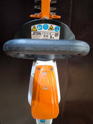 Cortasetos Stihl HSA 130R (sin cargador ni bat)