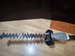 Cortasetos Stihl HSA 130R (sin cargador ni bat)