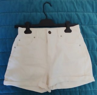3 Shorts vaqueros tiro alto tallas 34 y 36.