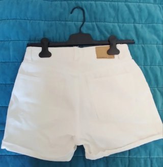 3 Shorts vaqueros tiro alto tallas 34 y 36.