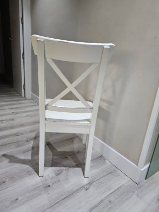 Sillas Blancas IKEA (2 unidades)
