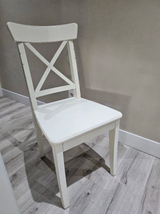 Sillas Blancas IKEA (2 unidades)