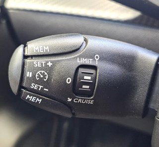 Peugeot 208 2024