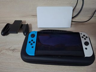 Nintendo Switch OLED Azul y Blanco
