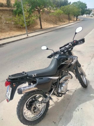 Yamaha XT 600 Negra
