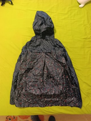 Chubasquero Quechua Talla 12-13 años