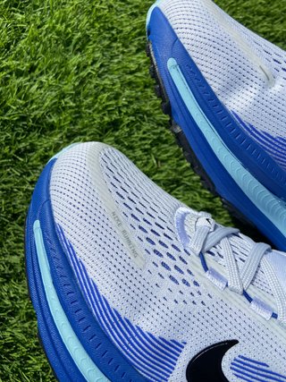Nike ZoomX Vomero 18 - Azul/Blanco
