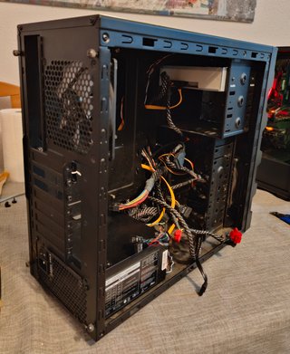 Caja Cooler Master + Fuente NOX 700W ATX