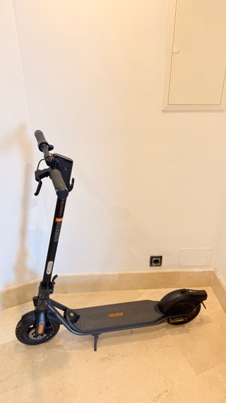 Patinete Ninebot F2 muy poco uso + Accesorios