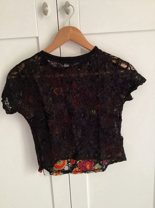 Blusa Zara Negra Bordada Flores Manga Corta Talla