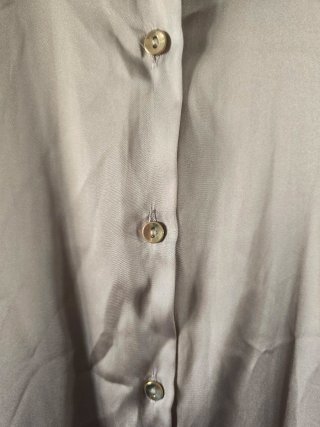 Camisa larga Zara satinada visón Talla XS